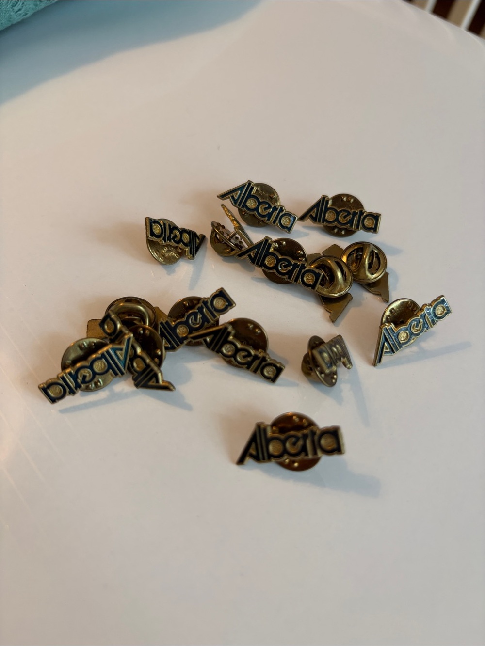 Alberta Gold Tone Logo Lapel Pins - Set of 15
